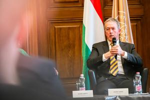 Helytállás a polgárokért - a társadalom védelme nagy természeti katasztrófák során-15